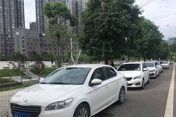 网约车一键报警无人回应,一键报警无人回应,网约车一键报警