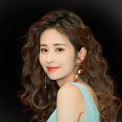 颖儿(本名刘颖)，1988年12月12日生于湖南省常德市，中国内地女演员、歌手，毕业于中央戏剧学院表演系。2007年参演个人首部电视剧《婚姻之痒》，从而正式出道。