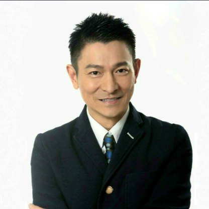 刘德华(Andy Lau)，1961年9月27日出生于中国香港，籍贯广东新会 ，中国香港男演员、歌手、作词人、制片人。