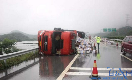 越野车撞飞大货车