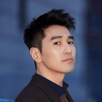 赵又廷(Mark Chao)，1984年9月25日出生于台湾省台北市，华语影视男演员，毕业于加拿大维多利亚大学。 2009年出演了个人首部电视剧作品《痞子英雄》。