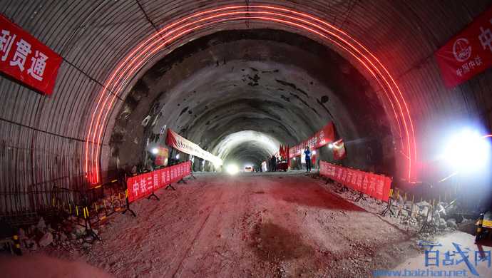 青岛地铁1号线胜利桥站塌陷 青岛地铁塌陷原因是什么?