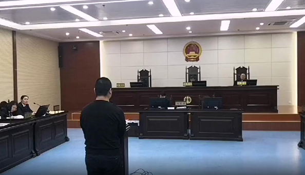 合肥男子当街砍死快递员,妻子与他人发生不正当关?#30340;?#25104;惨剧 合肥男子当街砍死快递员,妻子与他人发生不正当关?#30340;?#25104;惨剧