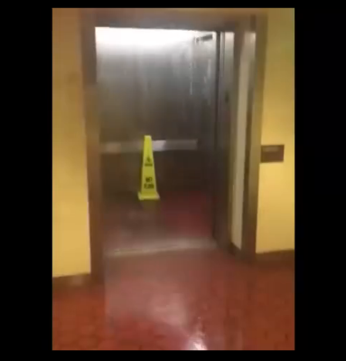 电梯浸水