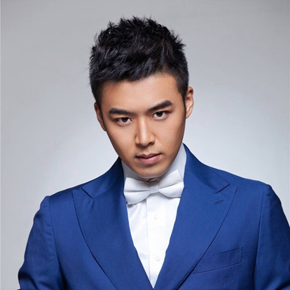 王今铎(Jin duo-Wamg)，1987年4月25日出生于陕西省西安市，中国内地影视男演员，毕业于北京电影学院表演系。2007年，出演个人首部电视剧《西安事变》，从而正式进入演艺圈。