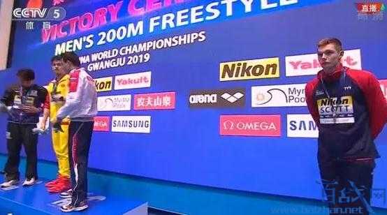 大反转!孙杨200米自由泳夺冠 立陶宛选手拉普赛斯犯规被取消成绩