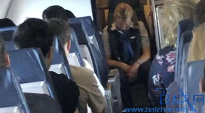 空姐高空执勤喝醉,空姐醉酒执勤,空姐醉酒