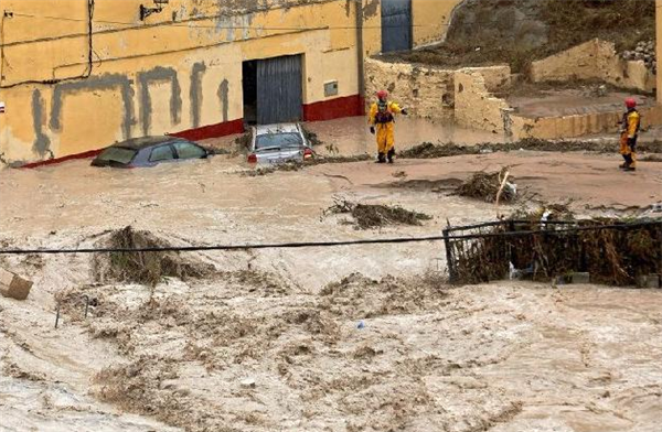 西班牙洪水肆虐