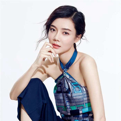 车晓，1982年6月12日生于北京市，毕业于北京电影学院表演系，中国内地女演员。2004年，出演个人首部电视剧《水兵俱乐部》，从而正式进入娱乐圈。