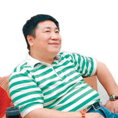刘流，原名刘延宾，1963年5月出生于黑龙江省哈尔滨市，著名演员，国家一级演员，中国曲艺家协会会员，历任黑龙江省曲艺团副团长、团长，现任本山传媒副总裁。