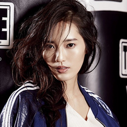 王棠云(Sarah)，1988年9月23日出生于台湾省台中市，中国台湾影视女演员、模特。2010年，从事模特工作的王棠云因出演个人首部爱情偶像剧《流氓校长》，而正式以演员的身份出道。