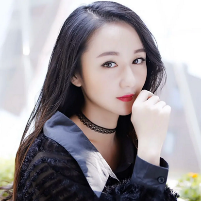 张姮儿,1987年5月12日出生于湖南省,中国内地女演员,毕业于中央戏剧