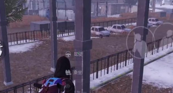 和平精英水泥厂的大圆柱怎么上去