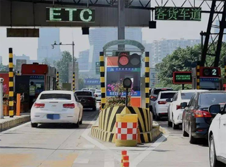 为什么宁愿排队堵车,也不愿办高速ETC,老司机告诉你真相