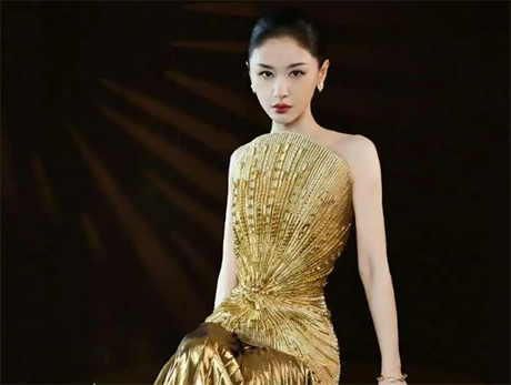 “曲妖精”王子文走红毯摔倒!事后回应