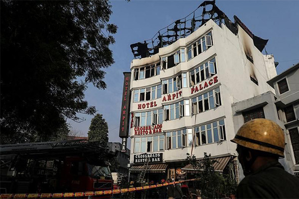 印酒店火灾致17死