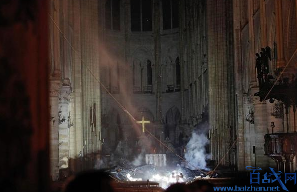 巴黎圣母院火灾后照片