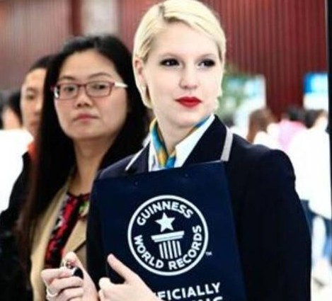 撒贝宁携
老婆回母校,李白,撒贝宁